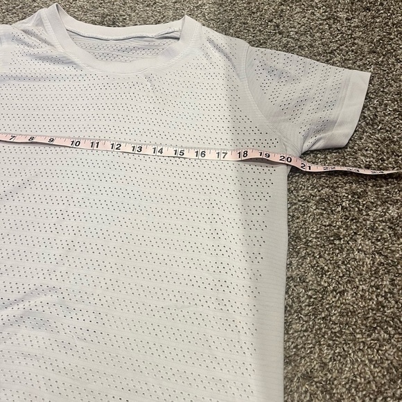 Lululemon Swiftly Breath off White Perforated Short Sleeve T-Shirt Size M - Picture 6 of 8